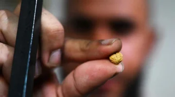 رقم تاريخي جديد.. أسعار أونصة الذهب تشتعل عالمياً مع تصاعد حدة التوترات الجيوسياسية